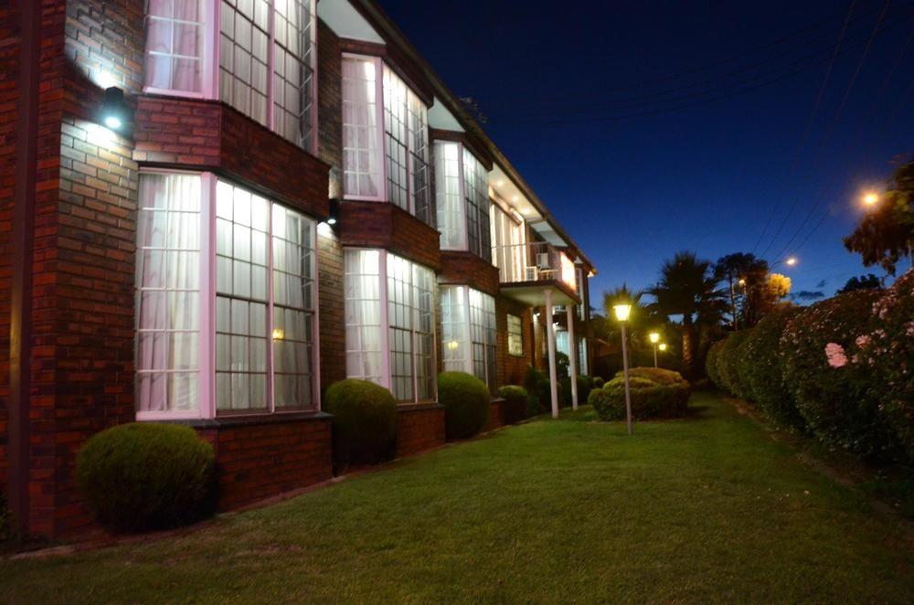 Motel Margeurita Queanbeyan Buitenkant foto