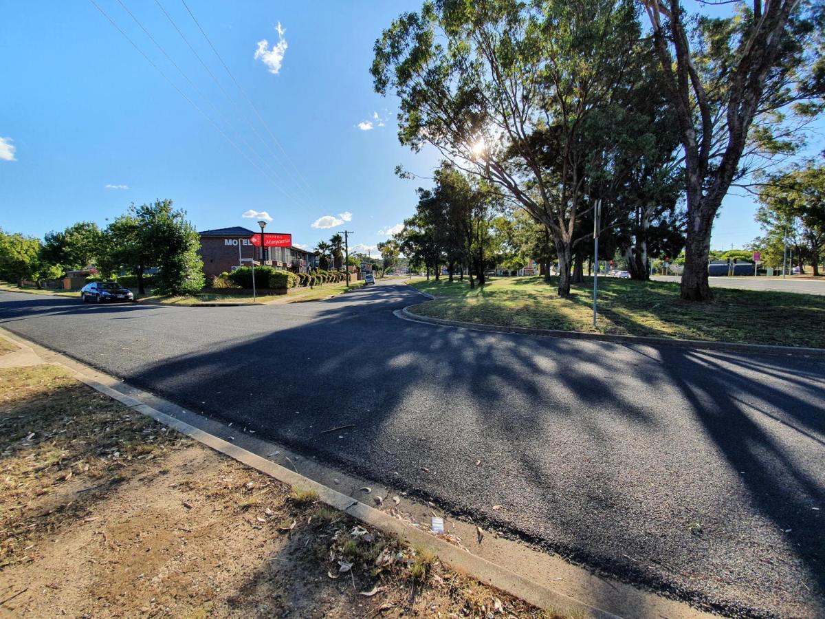 Motel Margeurita Queanbeyan Buitenkant foto