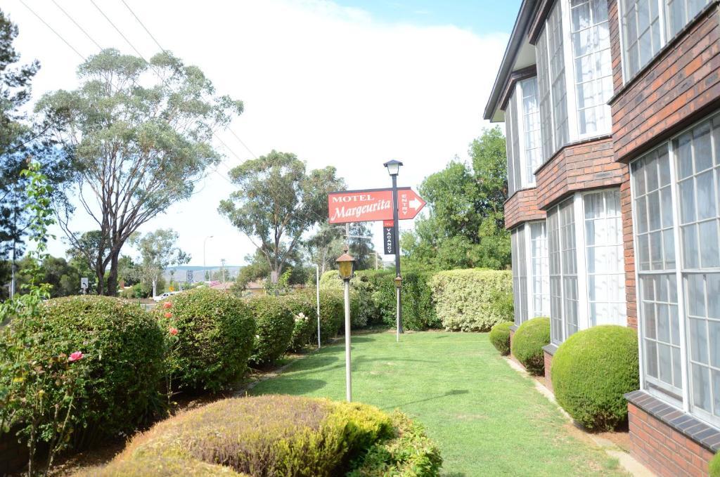 Motel Margeurita Queanbeyan Buitenkant foto