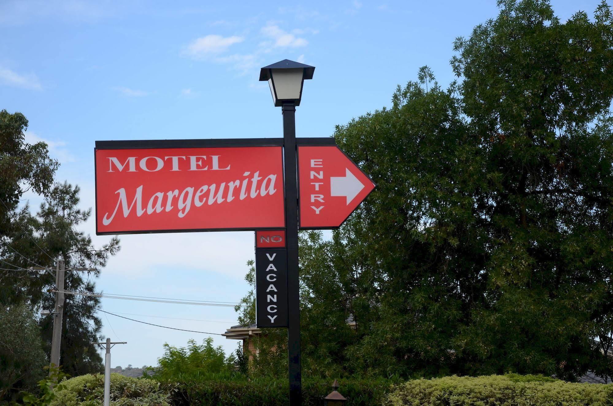 Motel Margeurita Queanbeyan Buitenkant foto