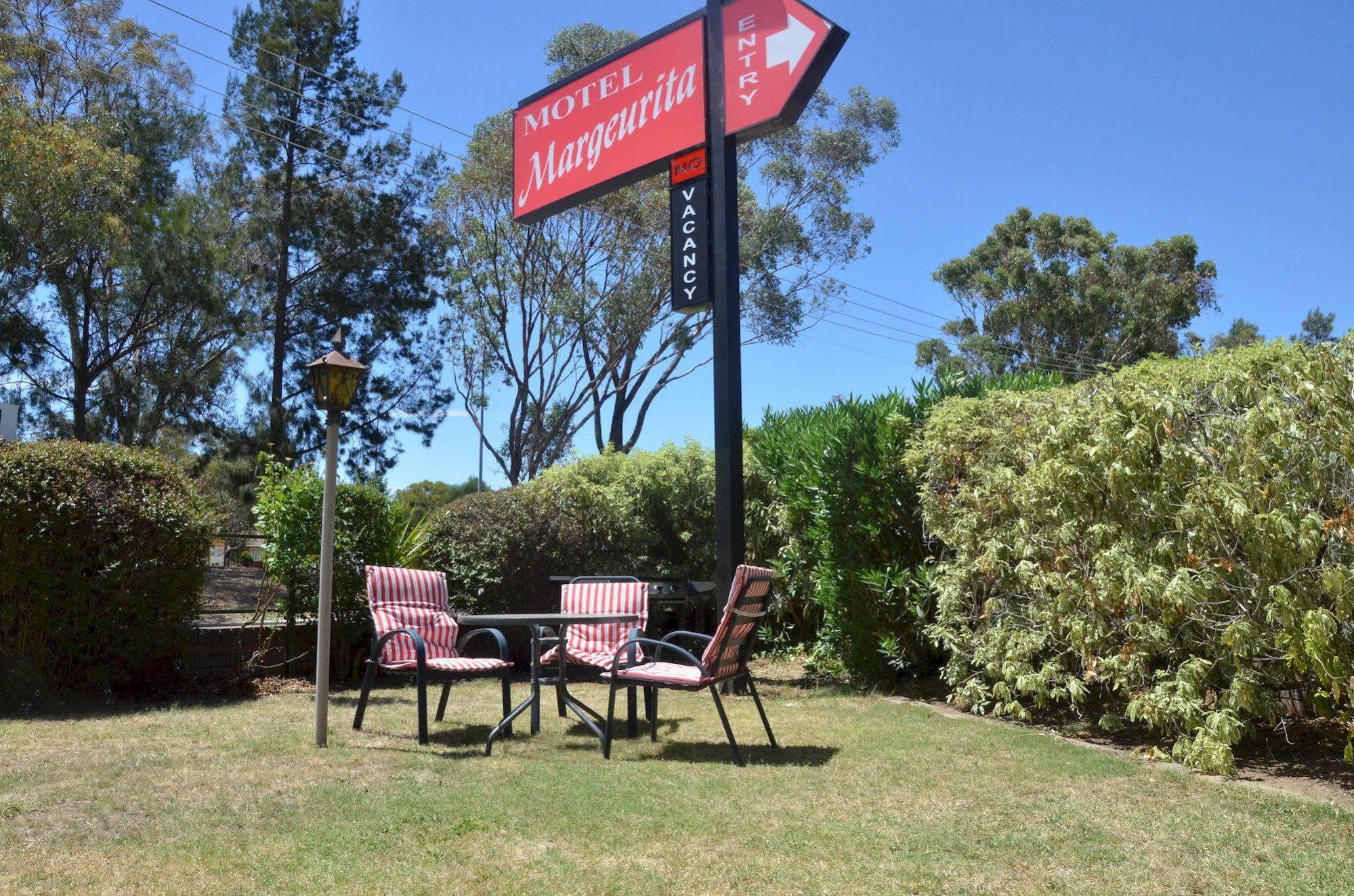 Motel Margeurita Queanbeyan Buitenkant foto